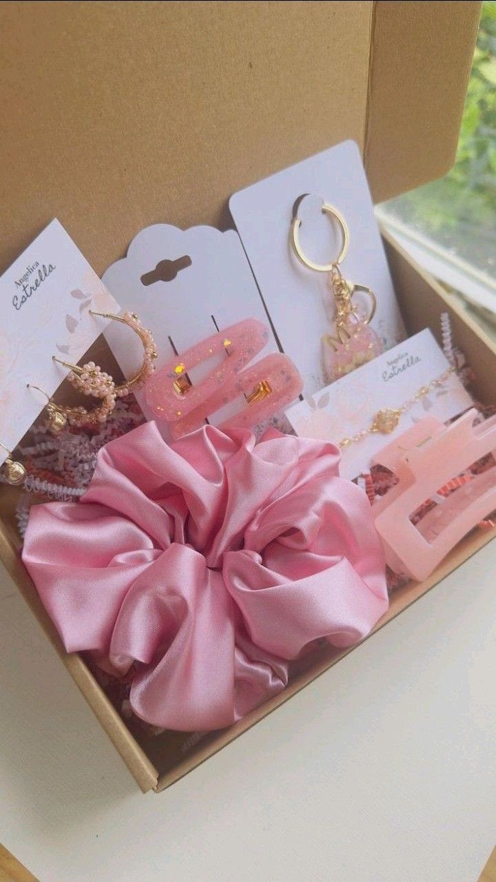 Customized Gift Box for Her – Personalized Luxury Surprise RiwayatbyRida